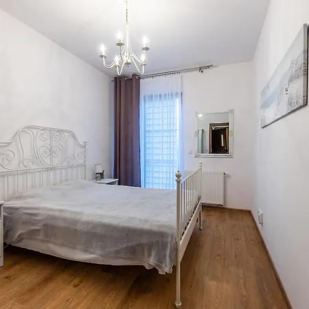 Victus Blue Apartment With Parking And Terrace By Noclegi Renters Apartament